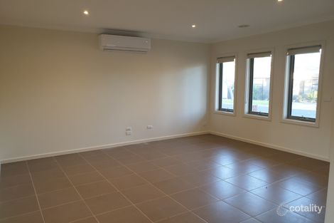 Property photo of 6 Downes Way Deer Park VIC 3023