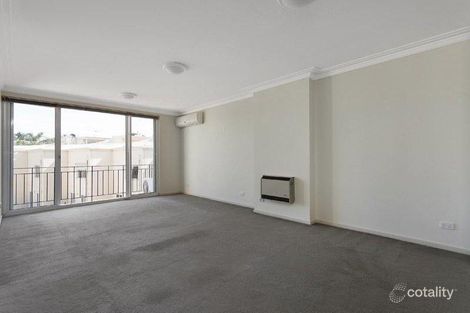 Property photo of 25/56 Beach Road Hampton VIC 3188