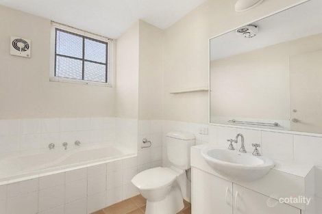 Property photo of 25/56 Beach Road Hampton VIC 3188