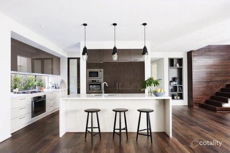 Property photo of 12 Whitfield Crescent Craigieburn VIC 3064