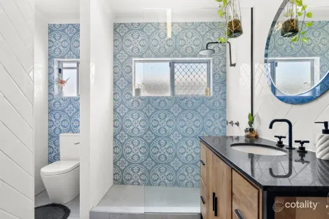 Property photo of 31 Cairnwell Street Smithfield QLD 4878