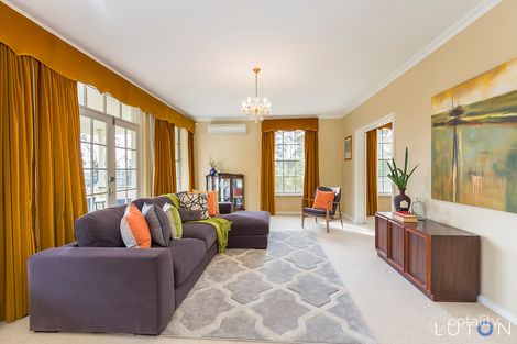 Property photo of 2 Toutcher Street Mawson ACT 2607