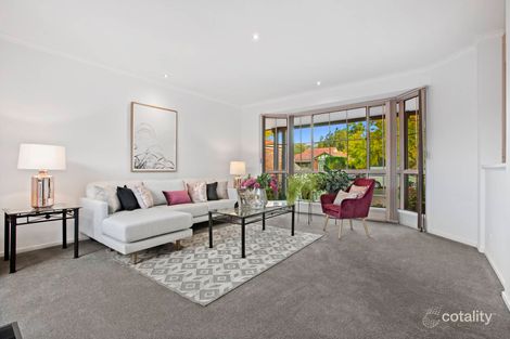 Property photo of 10 Higgins Close Dingley Village VIC 3172