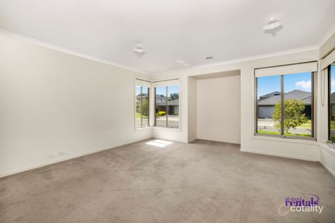 Property photo of 6 Elmswood Boulevard Keysborough VIC 3173