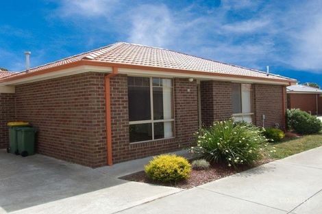 17/37 King St, Pakenham, VIC 3810