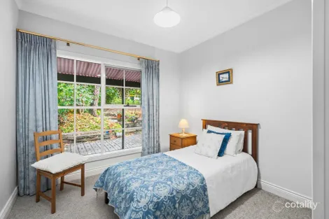 Property photo of 6 Oak Avenue Bridgewater SA 5155