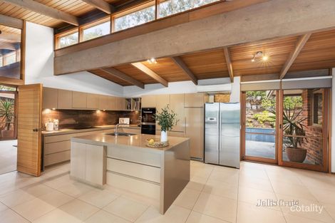 Property photo of 8 Eumeralla Avenue Templestowe Lower VIC 3107