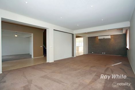 Property photo of 18 Silky Oak Drive Cranbourne VIC 3977