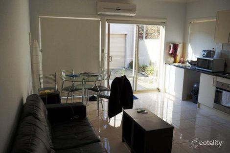 Property photo of 11 The Entrance Caroline Springs VIC 3023