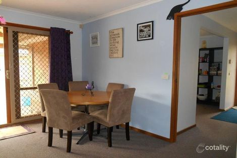 Property photo of 23 Caroline Crescent Cranbourne West VIC 3977