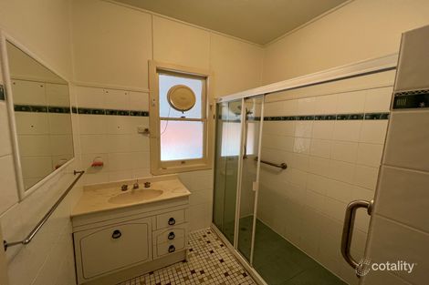 3 Petersen Ave, Southport, QLD 4215