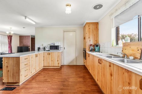 Property photo of 82 Strong Drive Hampton Park VIC 3976