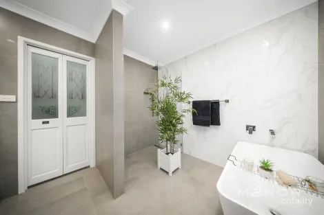 Property photo of 54 Lanhams Road Winston Hills NSW 2153