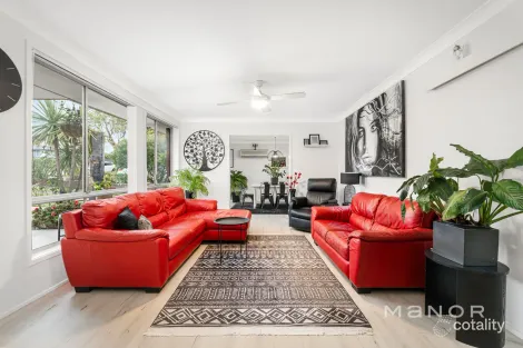 Property photo of 54 Lanhams Road Winston Hills NSW 2153