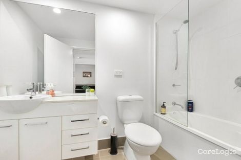 Property photo of 405/41 Harbour Town Drive Biggera Waters QLD 4216