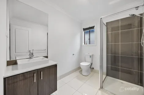 Property photo of 21 Leyland Drive Narre Warren South VIC 3805