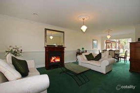 Property photo of 37 Higgins Close Dingley Village VIC 3172