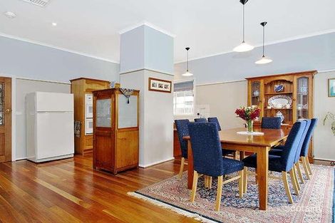 Property photo of 16 Roland Avenue Strathmore VIC 3041