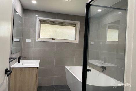 Property photo of 2 Swallow Place Ingleburn NSW 2565