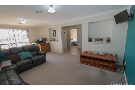 Property photo of 5 Diamond Close Kelso NSW 2795