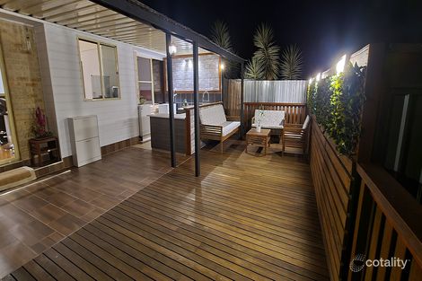 Property photo of 2/499A Pine Ridge Road Runaway Bay QLD 4216