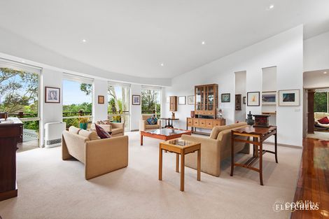 Property photo of 25 Avalon Grove Ringwood North VIC 3134