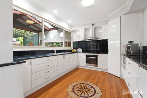 Property photo of 25 Avalon Grove Ringwood North VIC 3134