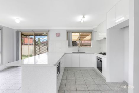 Property photo of 2 St Helens Close West Hoxton NSW 2171