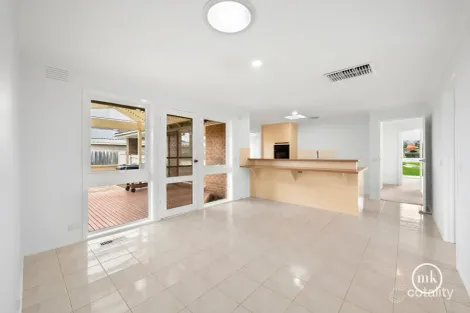 Property photo of 26 Allumba Drive St Helena VIC 3088