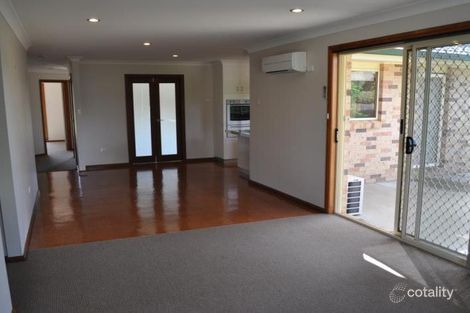 Property photo of 6 Juniper Place Forest Hill NSW 2651