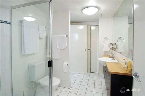 Property photo of 20/15 Goodwin Street Kangaroo Point QLD 4169