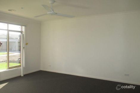 Property photo of 9/19 Cotswold Crescent Officer VIC 3809