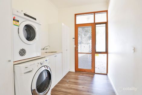 Property photo of 1 Honeysuckle Close Mildura VIC 3500