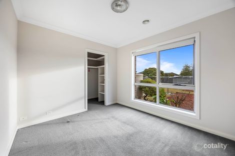 Property photo of 2 Elliotdale Court Alfredton VIC 3350