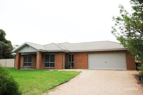 9 Regina Ave, Cabarita, VIC 3505