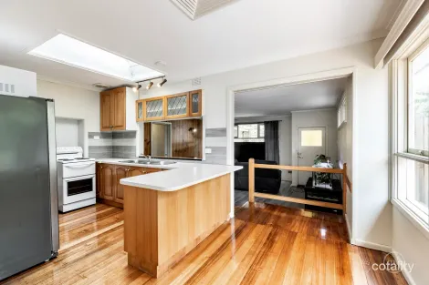 Property photo of 2 Phillip Court Greensborough VIC 3088