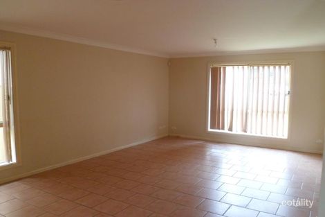 Property photo of 22 Ridgeway Close West Hoxton NSW 2171
