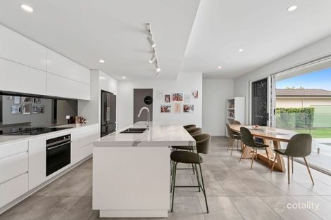 Property photo of 30 Sandpiper Drive Burleigh Waters QLD 4220