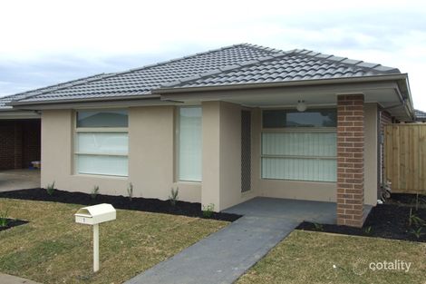 17 Kingfisher Way, Cowes, VIC 3922