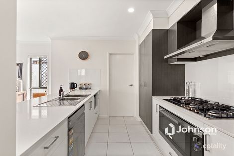 Property photo of 8 Koona Place Hillcrest QLD 4118
