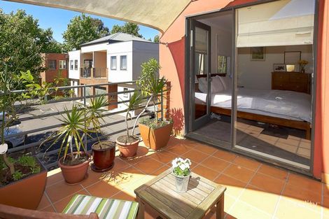 Property photo of 25 Lincoln Mews Kensington VIC 3031