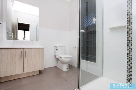 Property photo of 11 Riviera Drive Hillside VIC 3037