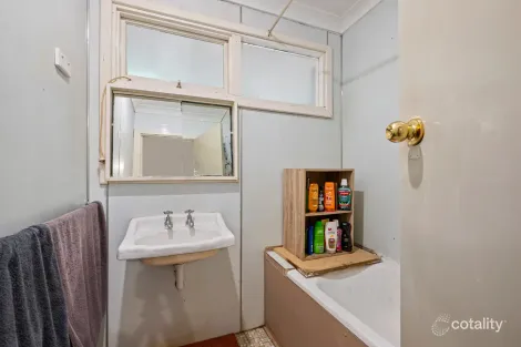 Property photo of 4 Belgravia Place South Kalgoorlie WA 6430