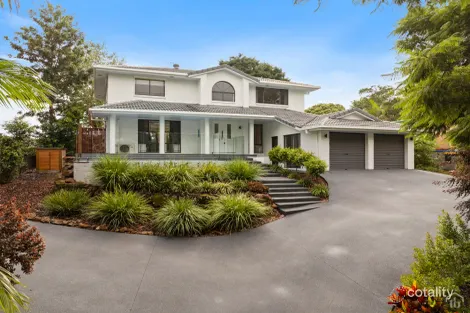 Property photo of 19 Elm Place Banora Point NSW 2486