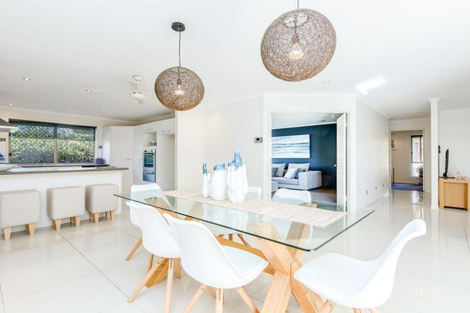 5 Nuthatch St, Burleigh Waters, QLD 4220