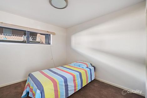 Property photo of 11/80 Hopetoun Avenue Brunswick West VIC 3055