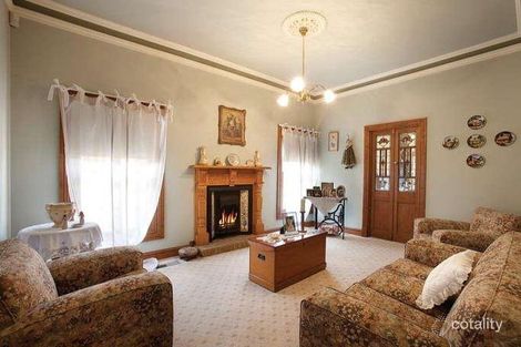 Property photo of 26 Lurnea Road Glen Iris VIC 3146