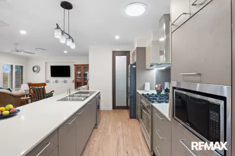 Property photo of 13 Heslop Place Burnside QLD 4560