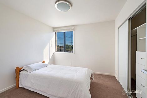 Property photo of 11/80 Hopetoun Avenue Brunswick West VIC 3055