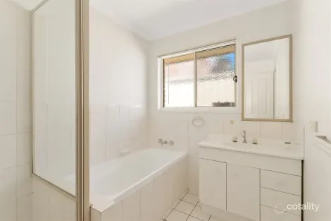 Property photo of 35 Robert South Drive Crestmead QLD 4132